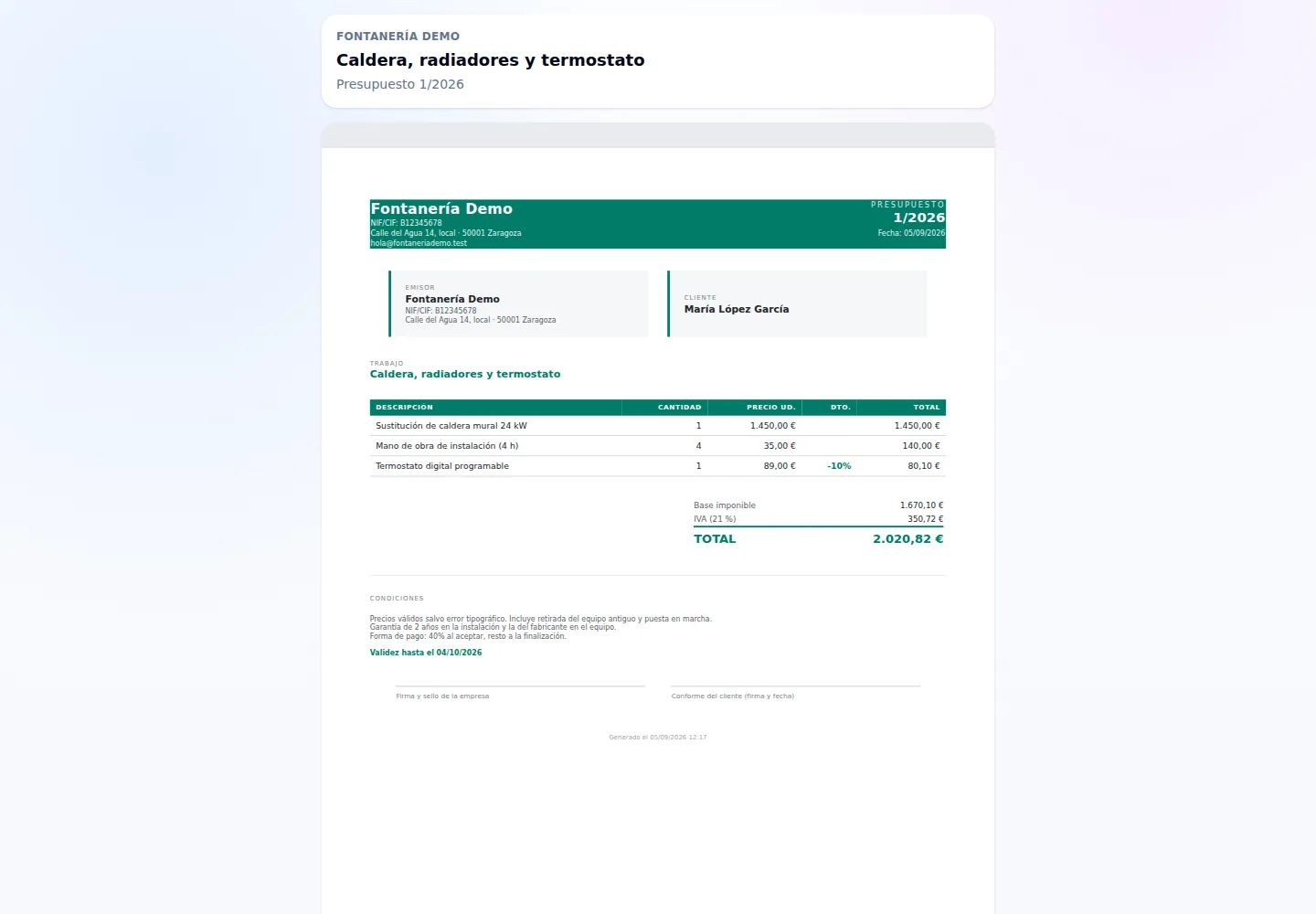 El presupuesto que recibe el cliente, abierto en un ordenador, con el documento completo y el botón de aceptar